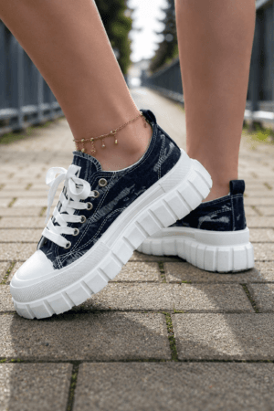 JEANSOWE TRAMPKI