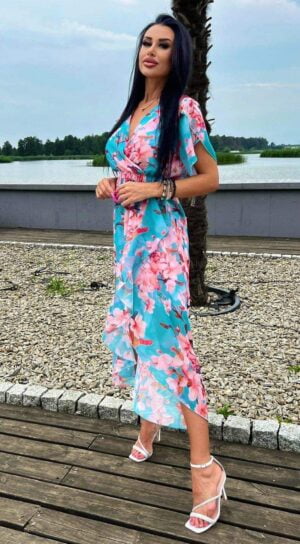 sukienki-closbie-sliczna-turkusowa-sukienka-w-rozowe-kwiaty-przod-krotszy-tyl-dluzszy-idealna-na-randke-na-wyjscia-ze-znajomymi-wesele-chrzciny-czy-wakacje-rozmiary-uniwersalne-pasuje-na-xs-s-m-l