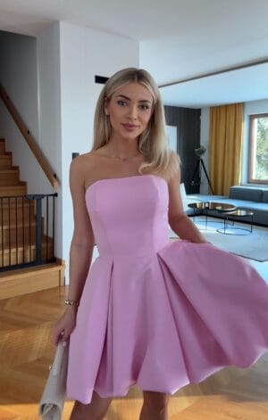 sukienki-closbie-elegancka-sukienka-bombka-z-wiskoza-w-kolorze-rozowym-idealna-na-wesele-chrzciny-komunie-i-wazne-uroczystosci-rozmiary-xs-s-m-l-106 sukienki-closbie-elegancka-sukienka-bombka-z-wiskoza-w-kolorze-rozowym-idealna-na-wesele-chrzciny-komunie-i-wazne-uroczystosci-rozmiary-xs-s-m-l-106